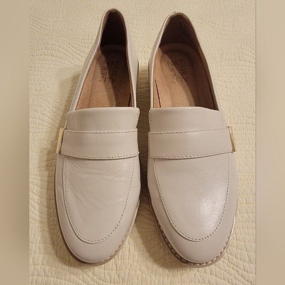 Naturalizer Shoes - NWOT Naturalizer Adiline Ladies Slip On Leather Loafers